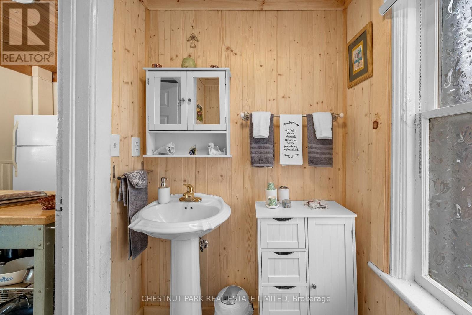 12 Maple Avenue, Prince Edward County (Picton), Ontario  K0K 2T0 - Photo 20 - X12533608