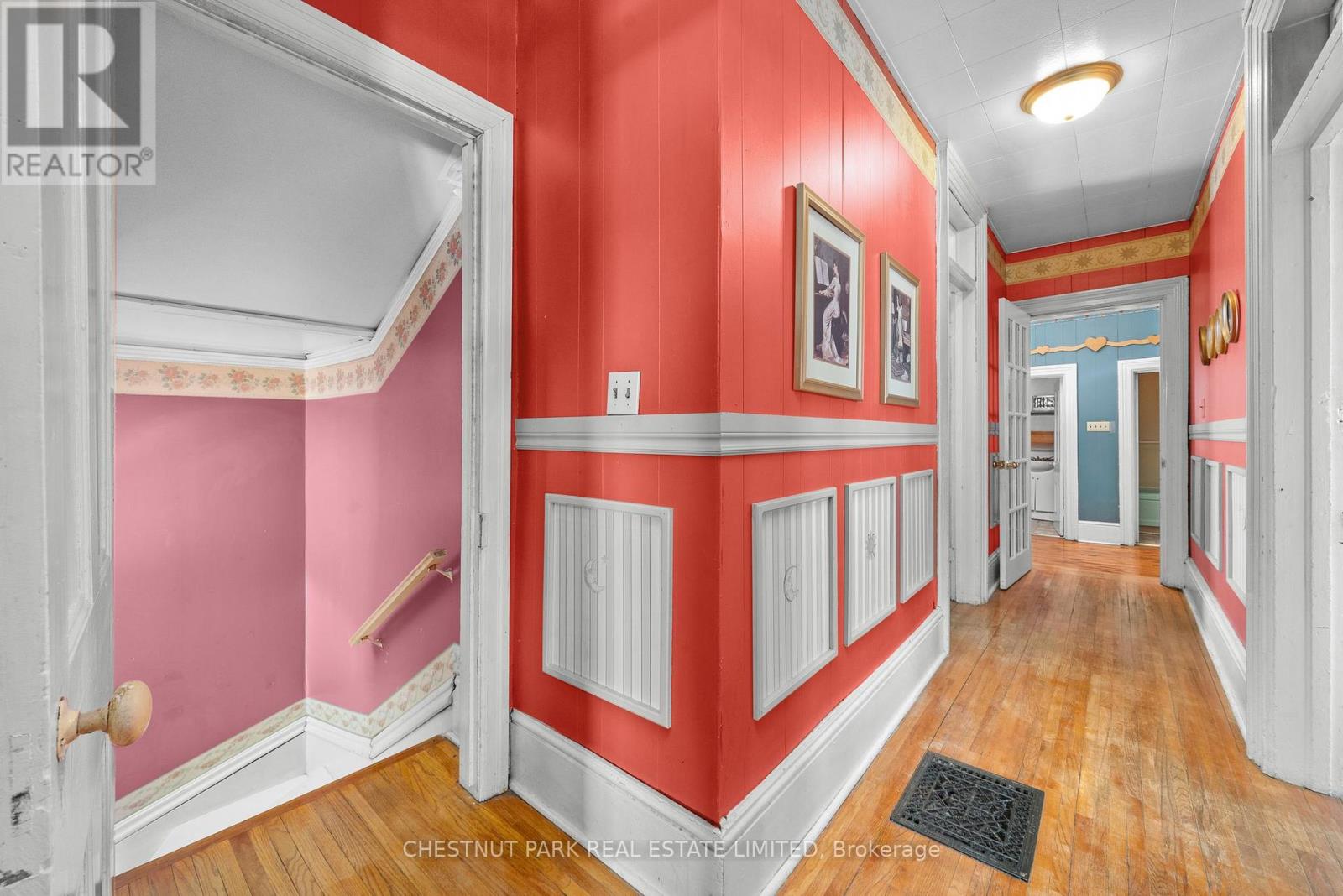 12 Maple Avenue, Prince Edward County (Picton), Ontario  K0K 2T0 - Photo 21 - X12533608