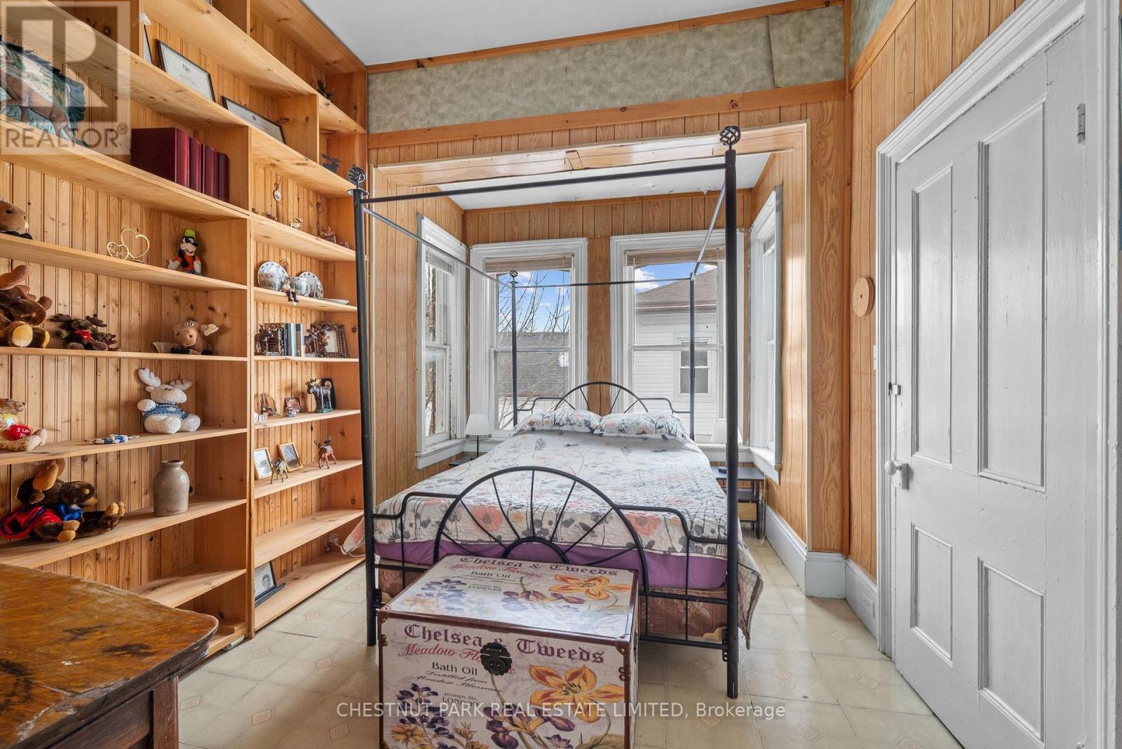 12 Maple Avenue, Prince Edward County (Picton), Ontario  K0K 2T0 - Photo 23 - X12533608