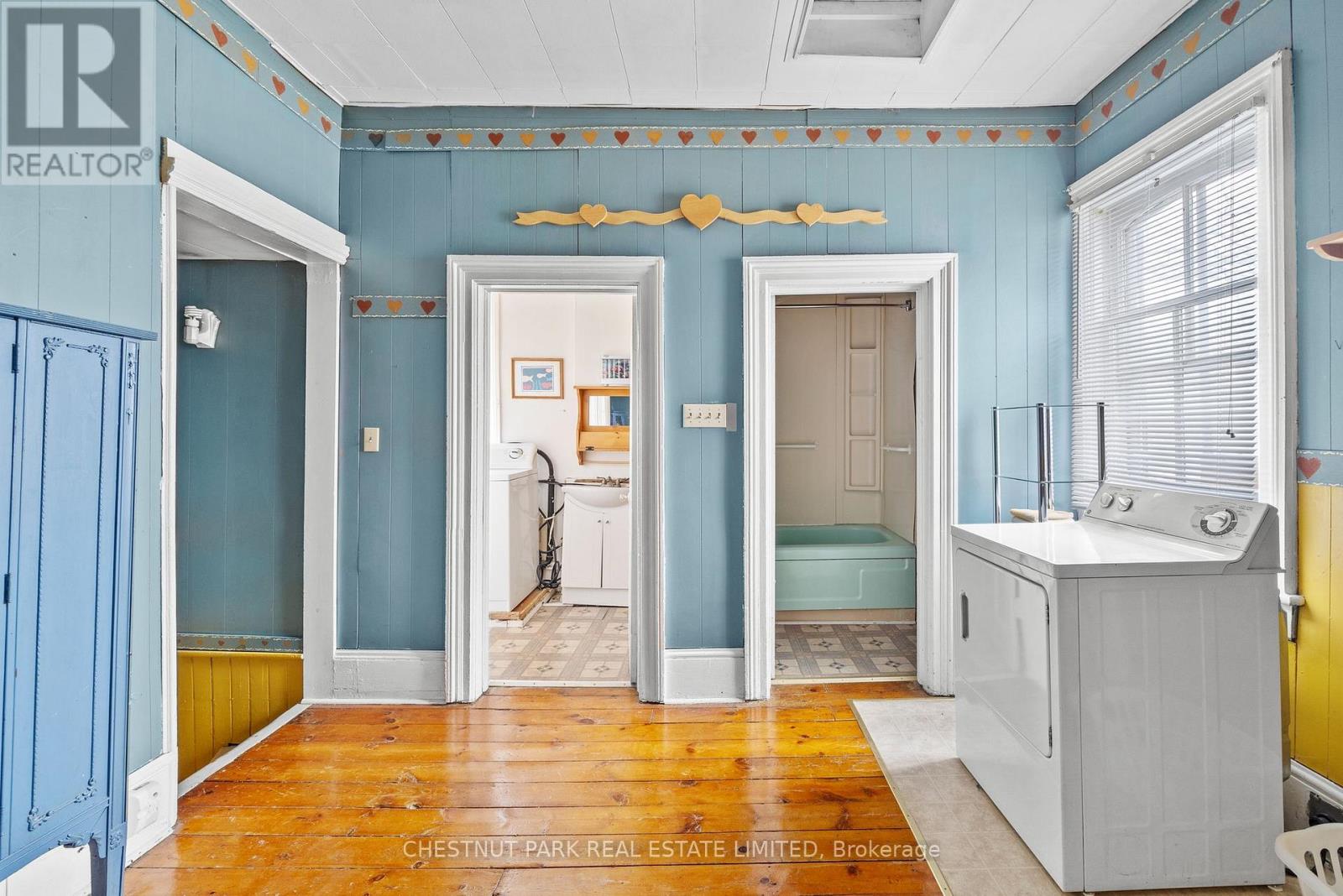 12 Maple Avenue, Prince Edward County (Picton), Ontario  K0K 2T0 - Photo 26 - X12533608