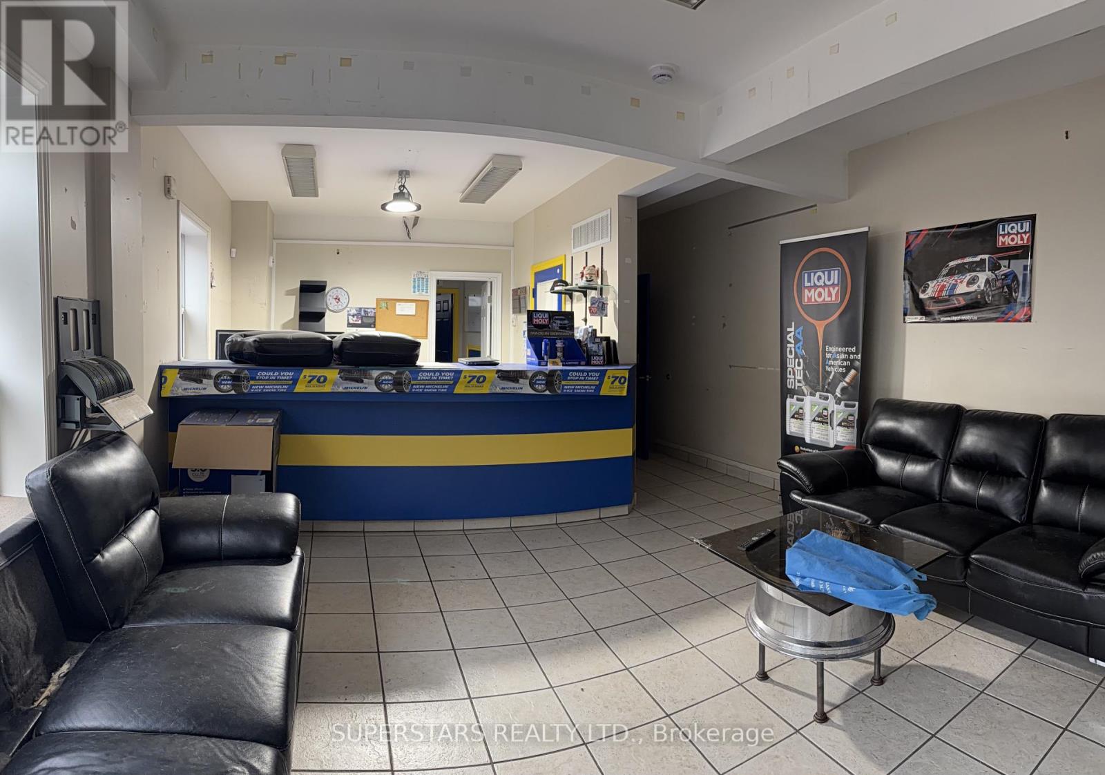 1138 Dufferin Street, Toronto, Ontario  M6H 4B6 - Photo 7 - W12533344