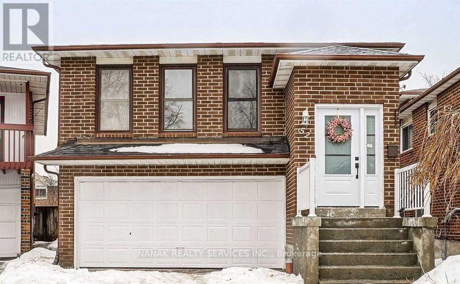 52 Maplehurst Square, Brampton, Ontario  L6Z 1J6 - Photo 2 - W12533350