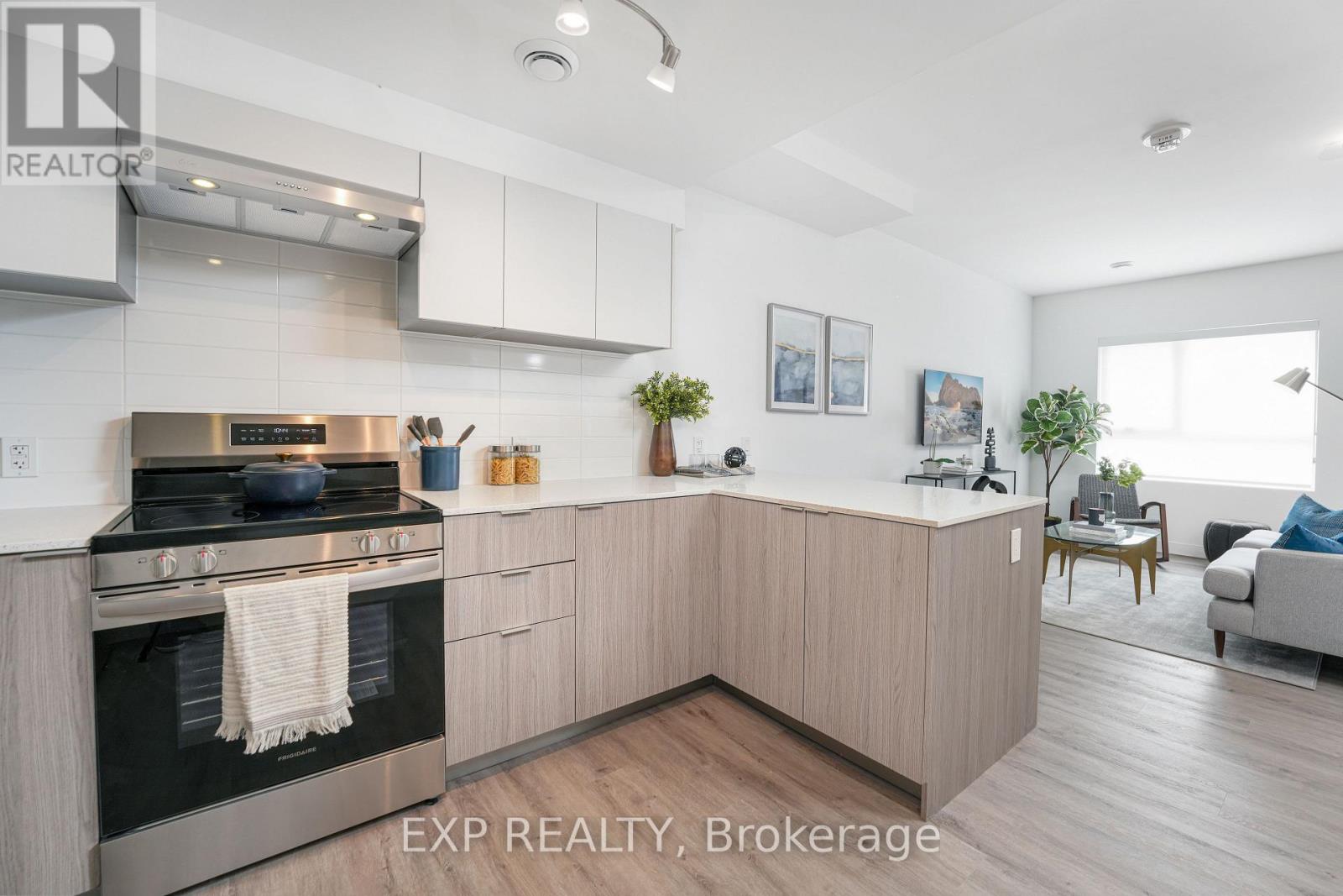 Th1 - 100 Manett Crescent, Brampton, Ontario  L6X 5R8 - Photo 4 - W12533358