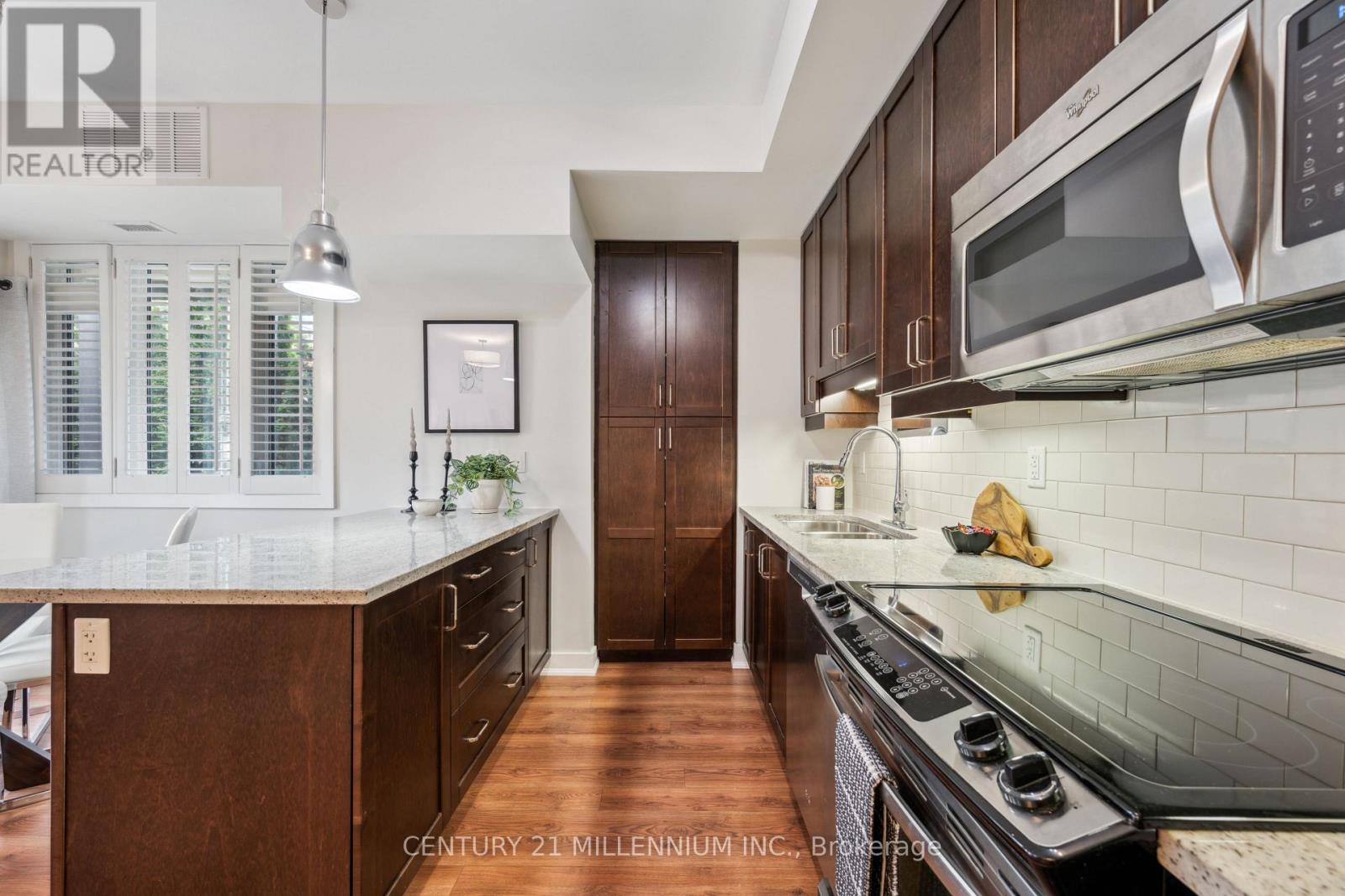 119 - 128 Garden Drive, Oakville, Ontario  L6K 0H7 - Photo 15 - W12533378