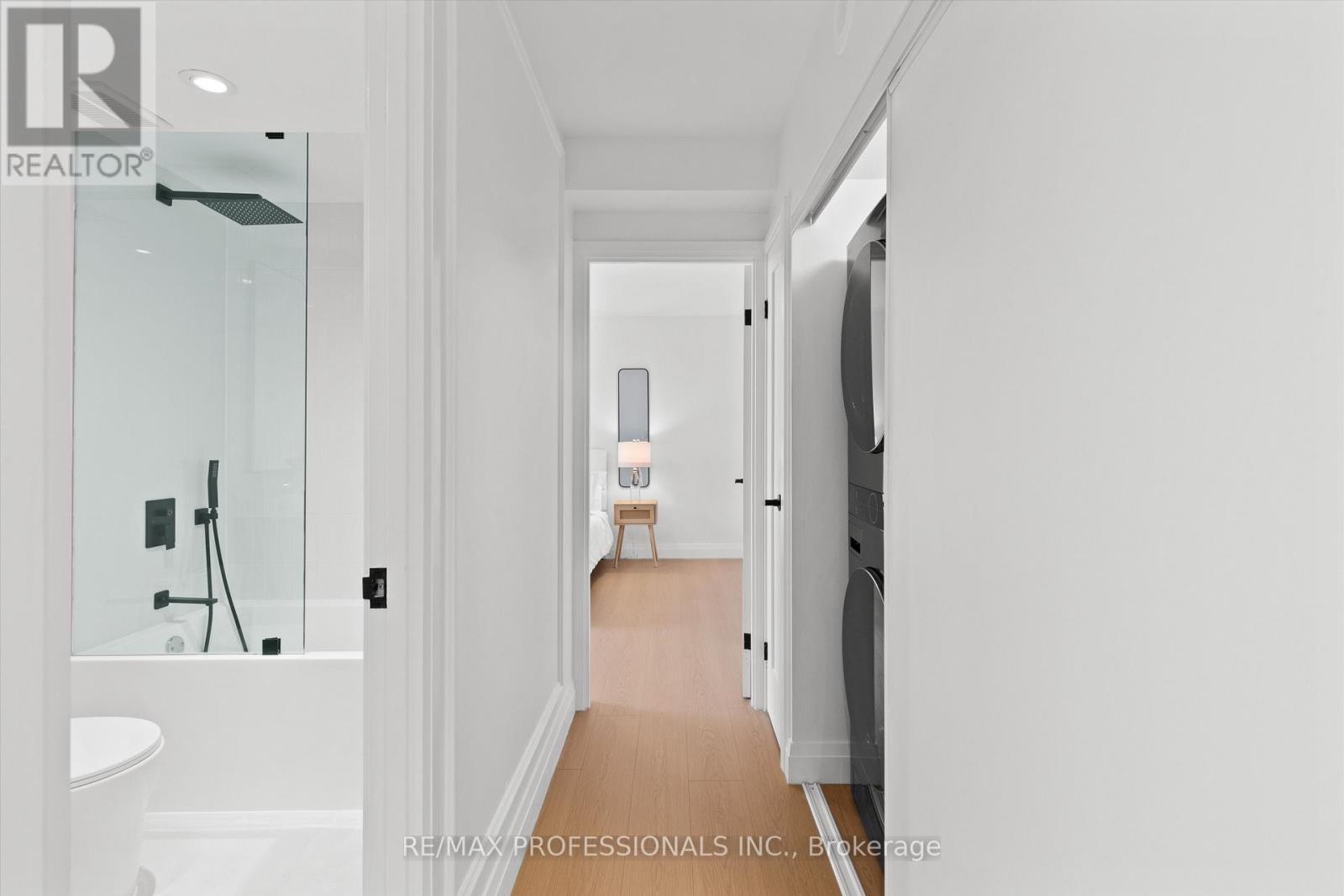 508 - 820 Burnhamthorpe Road, Toronto, Ontario  M9C 4W2 - Photo 12 - W12533414