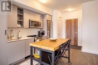 819 - 251 MANITOBA STREET, Toronto, Ontario