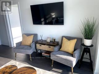 819 - 251 Manitoba Street, Toronto, Ontario  M8Y 4G9 - Photo 13 - W12533456