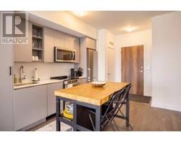 819 - 251 MANITOBA STREET, Toronto, Ontario