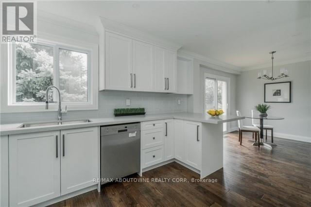 1534 Forestdale Court, Oakville, Ontario  L6H 3A1 - Photo 10 - W12533470