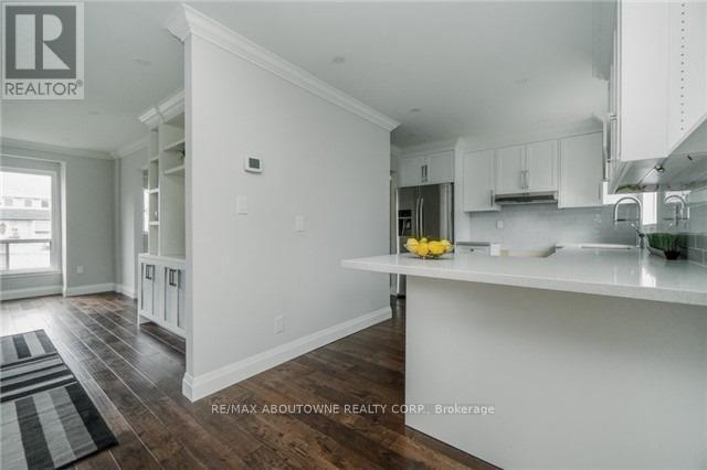 1534 Forestdale Court, Oakville, Ontario  L6H 3A1 - Photo 9 - W12533470