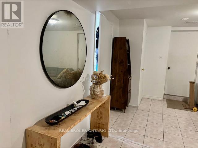 525 Ray Lawson Boulevard, Brampton, Ontario L6Y 3S2 - Photo 11 - W12533476