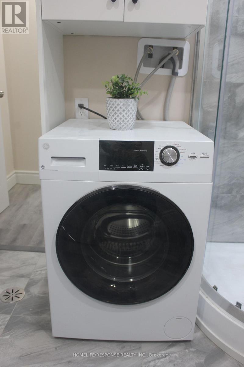 Lower - 54 Gladstone Square, Brampton, Ontario  L6S 2H5 - Photo 10 - W12533478