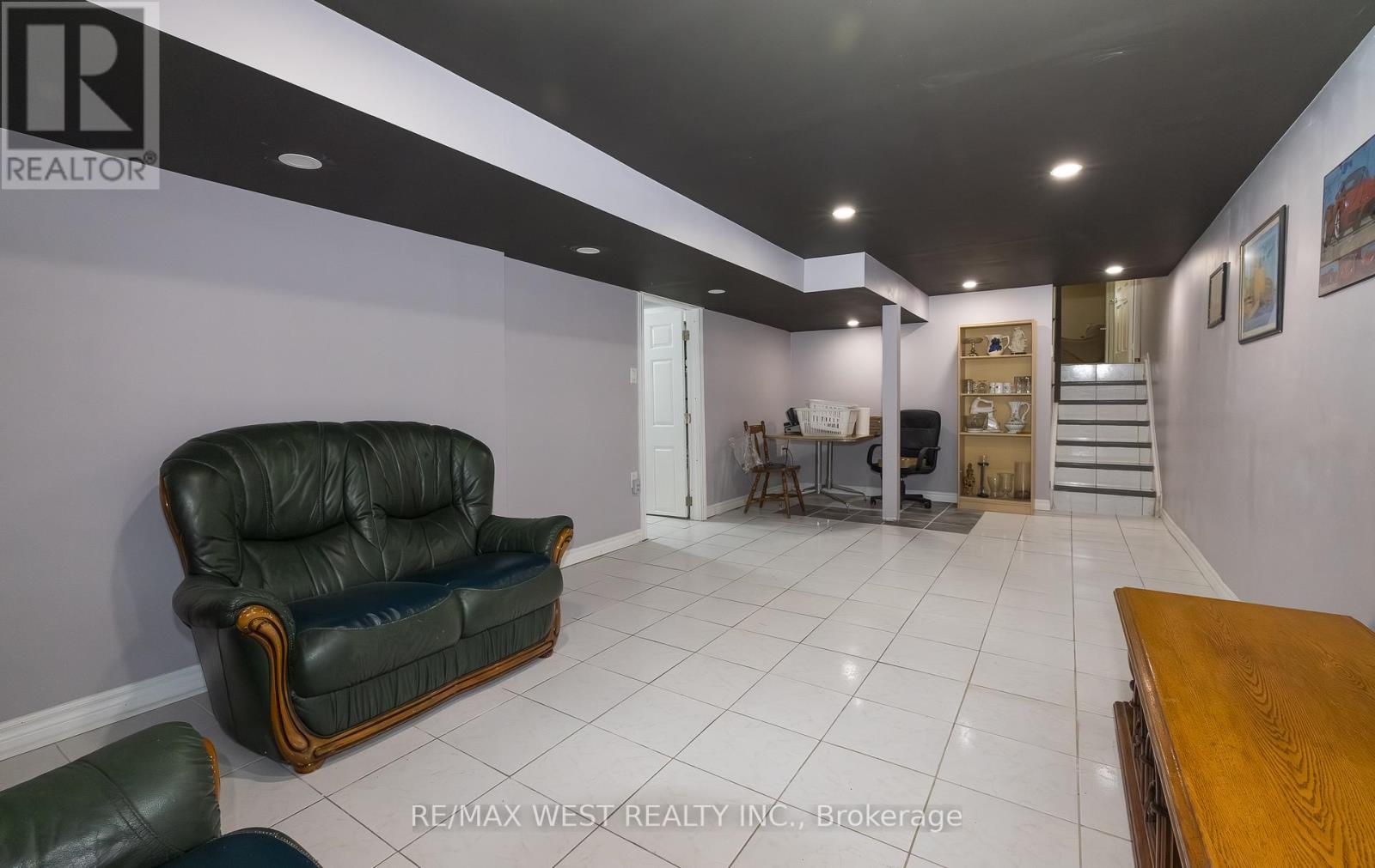 7812 Kittridge Drive, Mississauga (Malton), Ontario  L4T 3J6 - Photo 28 - W12533488