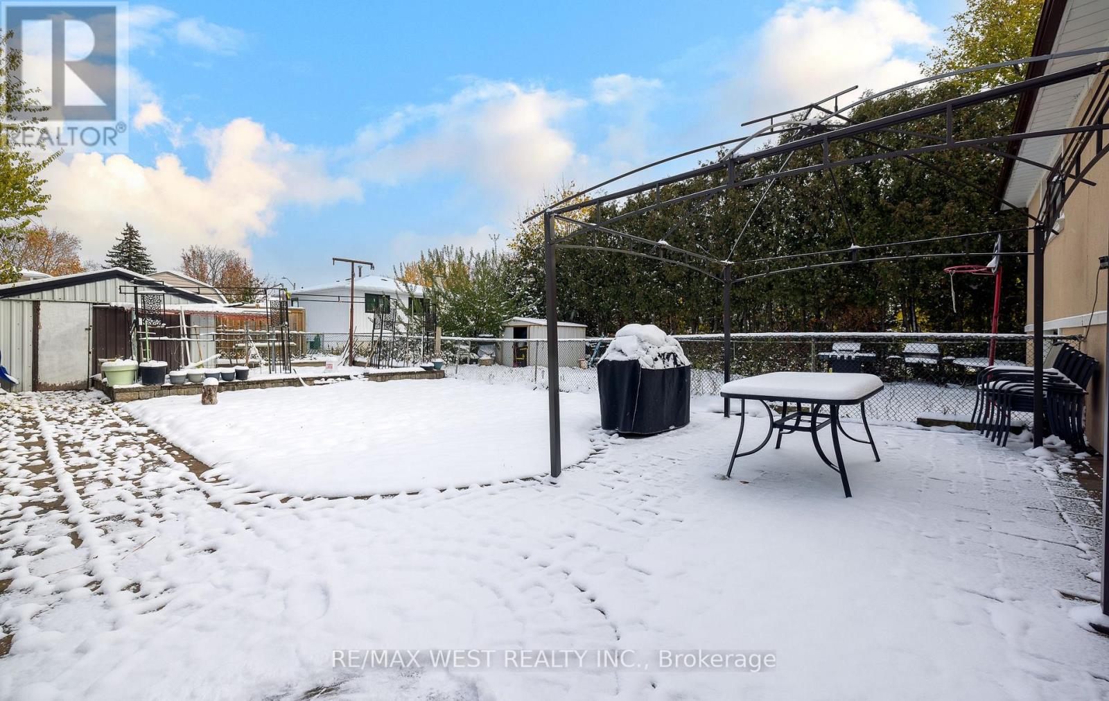 7812 Kittridge Drive, Mississauga (Malton), Ontario  L4T 3J6 - Photo 34 - W12533488