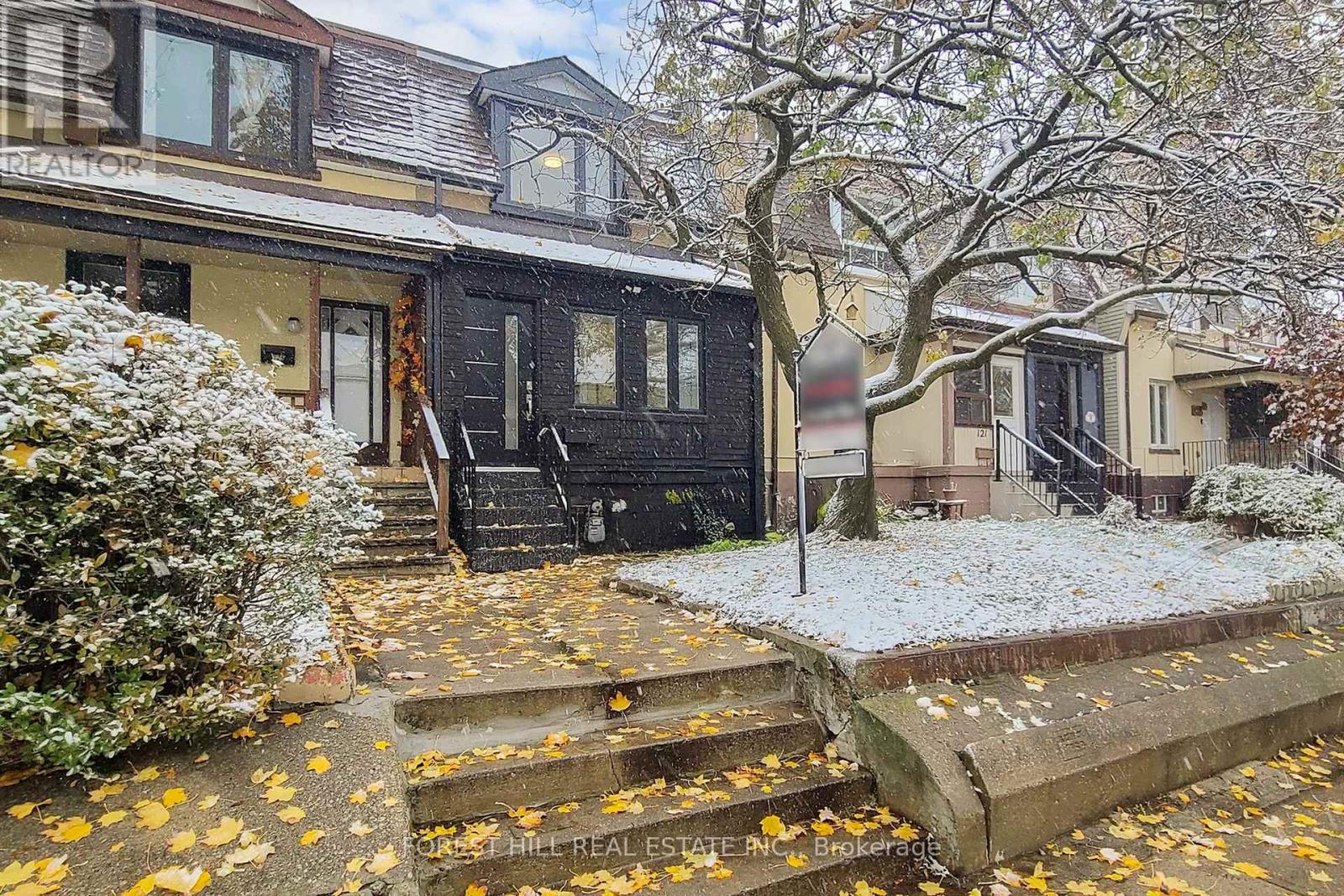 123 Laughton Avenue, Toronto, Ontario  M6N 2X3 - Photo 1 - W12533492