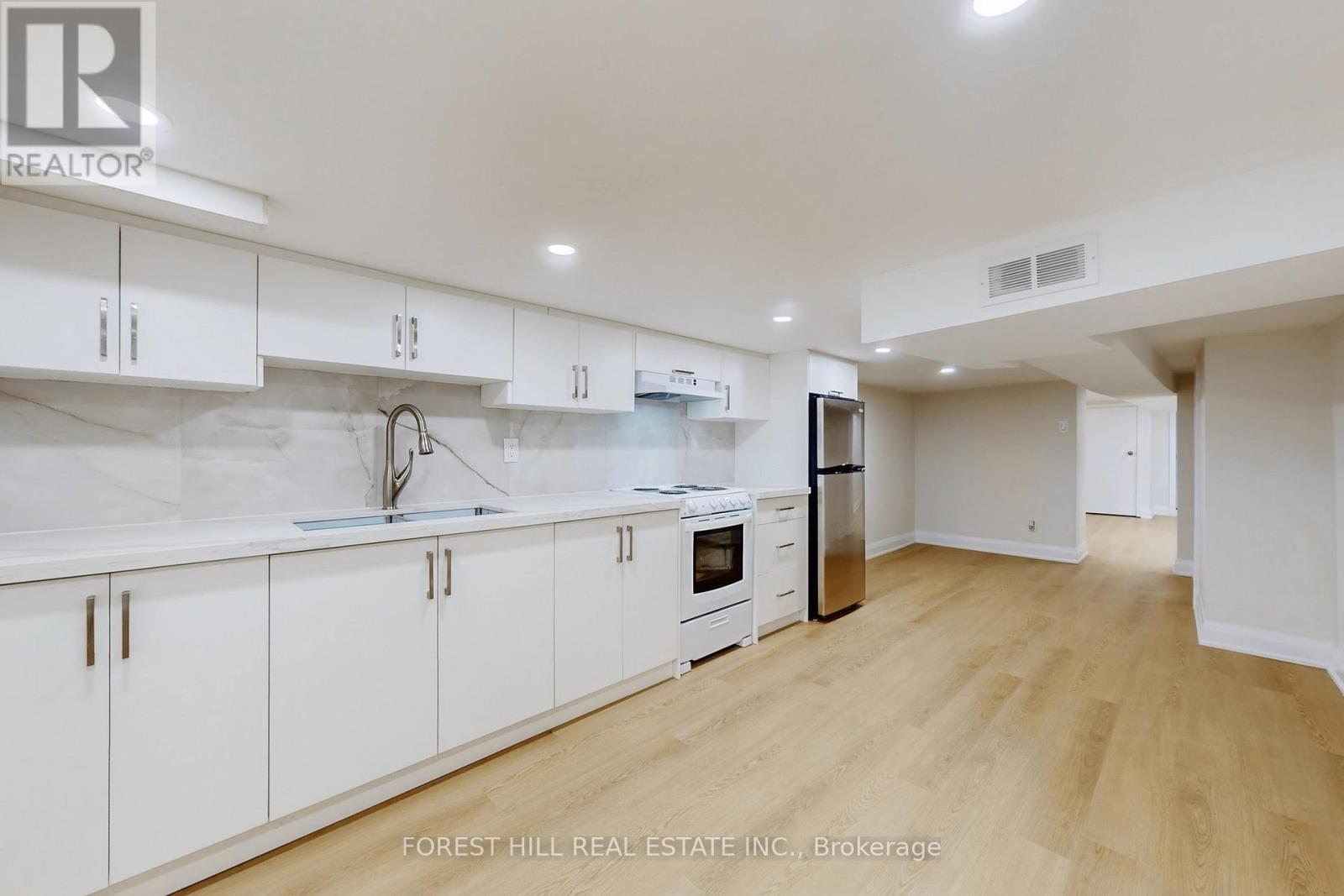 123 Laughton Avenue, Toronto, Ontario  M6N 2X3 - Photo 31 - W12533492