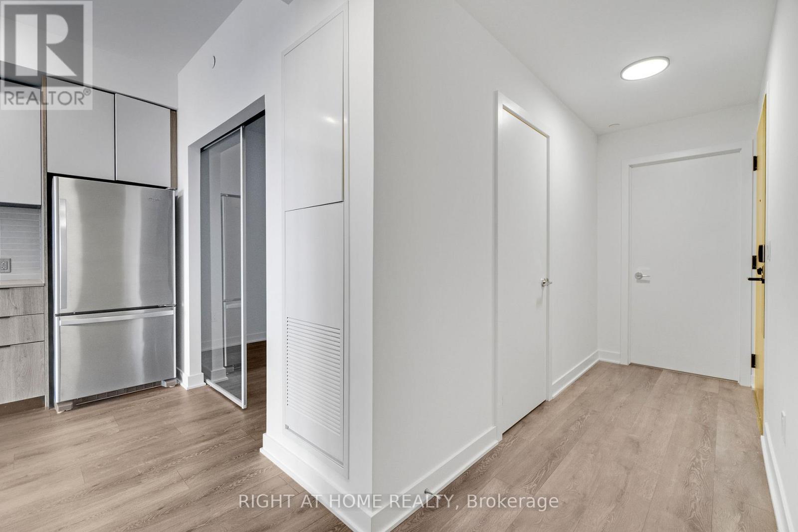 310 - 1007 The Queensway, Toronto, Ontario  M8Z 0H4 - Photo 5 - W12533510