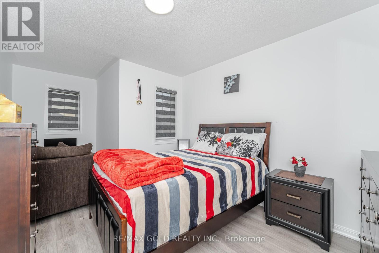 152 Vanhorne Close, Brampton, Ontario  L7A 0Y2 - Photo 12 - W12533512