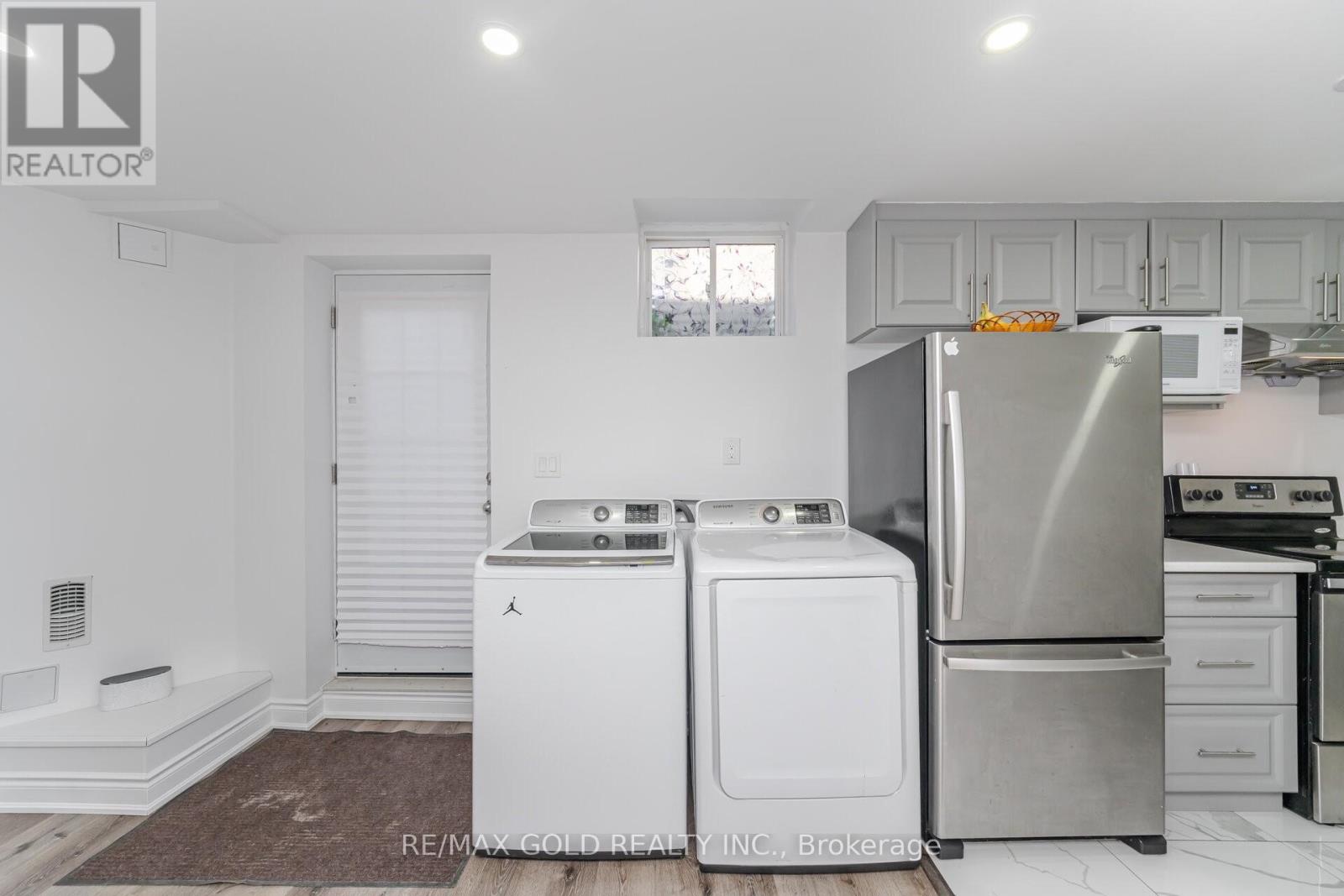 152 Vanhorne Close, Brampton, Ontario  L7A 0Y2 - Photo 16 - W12533512