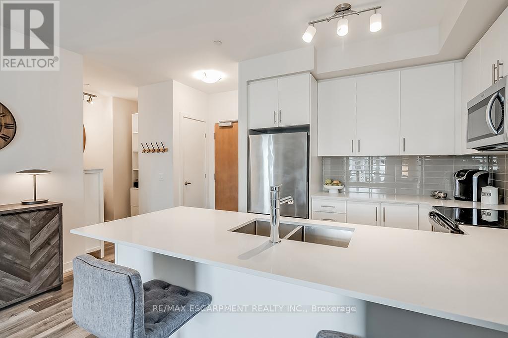 502 - 320 Plains Road E, Burlington, Ontario  L7T 0C1 - Photo 15 - W12533542