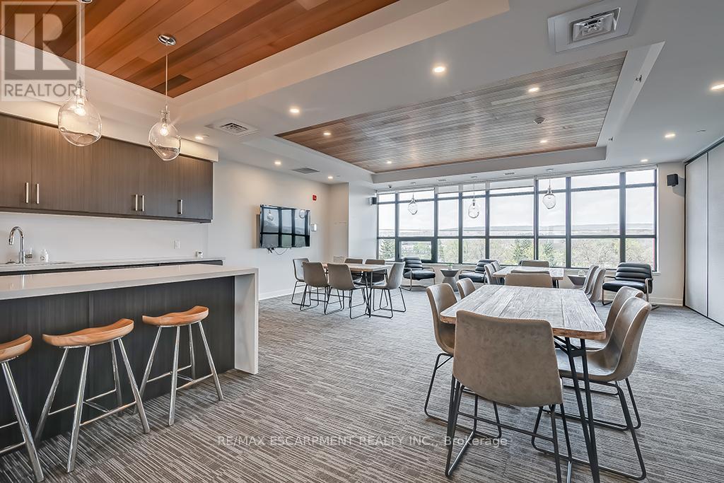 502 - 320 Plains Road E, Burlington, Ontario  L7T 0C1 - Photo 31 - W12533542