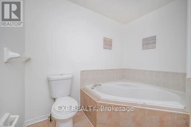 7565 Black Walnut Trail, Mississauga, Ontario  L5N 8A9 - Photo 14 - W12488390