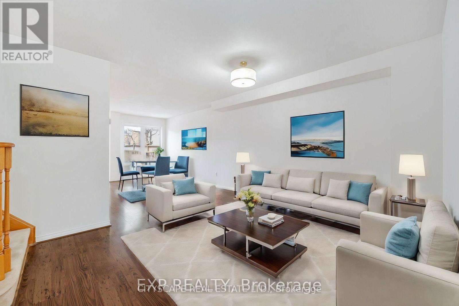 7565 Black Walnut Trail, Mississauga, Ontario  L5N 8A9 - Photo 2 - W12488390