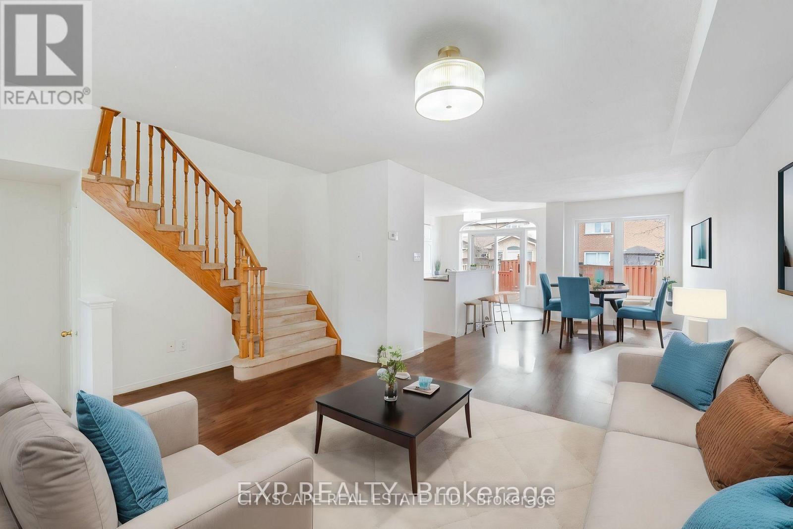 7565 Black Walnut Trail, Mississauga, Ontario  L5N 8A9 - Photo 3 - W12488390