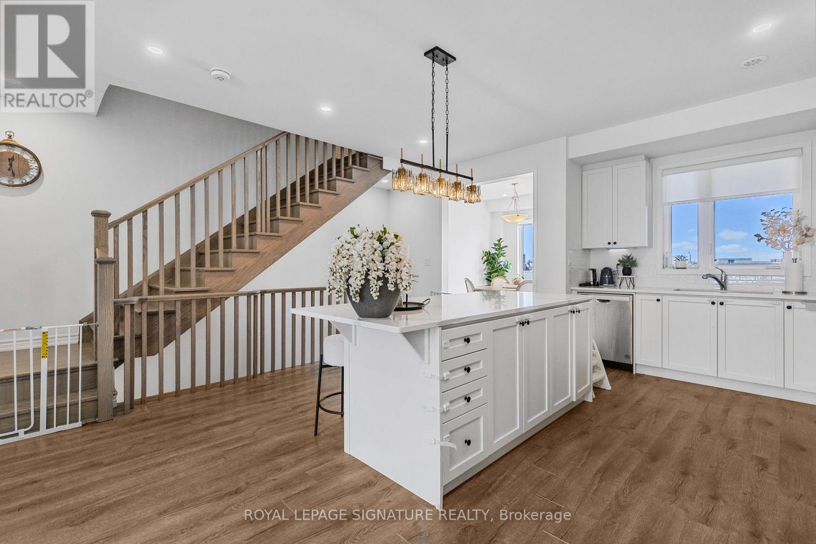 158 Keppel Circle, Brampton, Ontario  L7A 5K7 - Photo 15 - W12532500