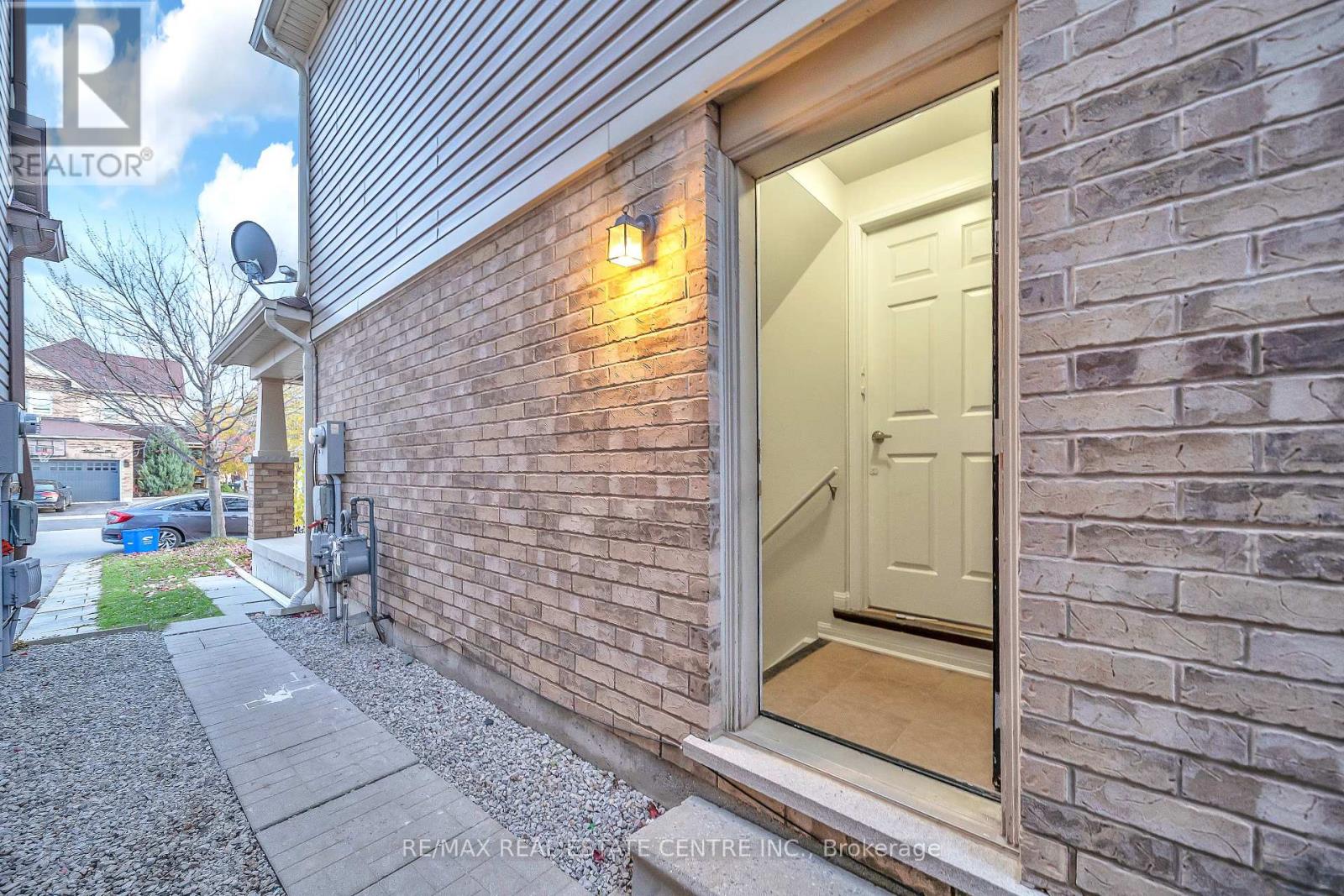 Bsmt - 179 Leiterman Drive, Milton, Ontario  L9T 8B5 - Photo 5 - W12525212