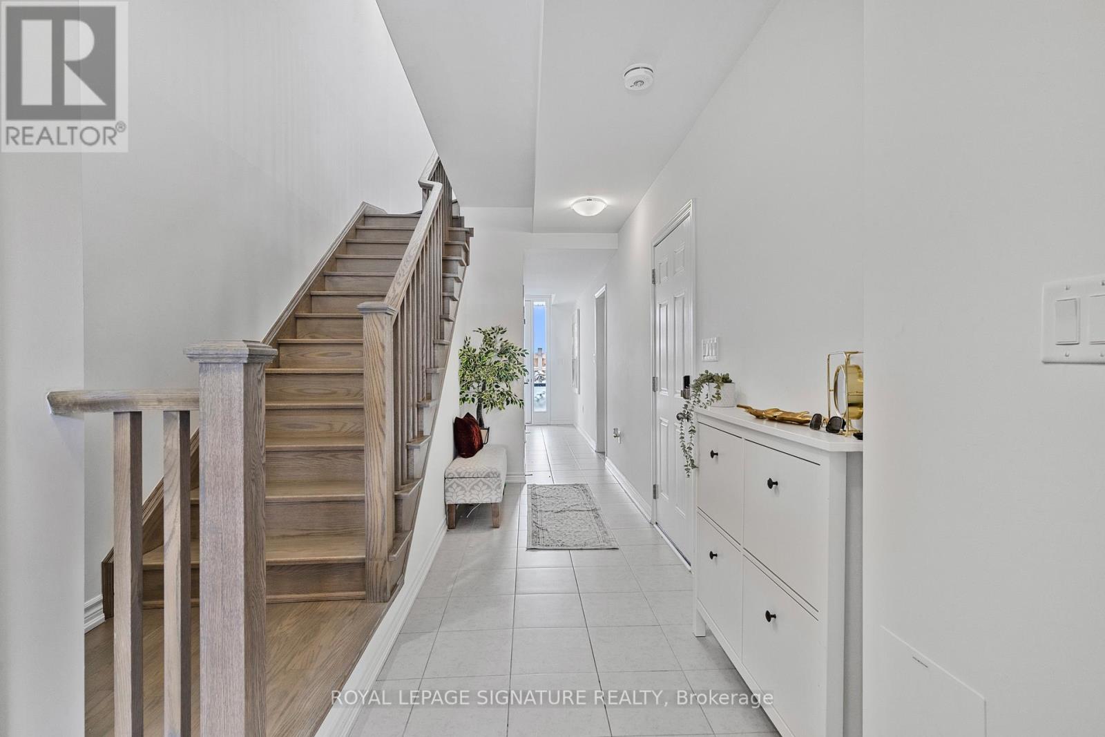 158 Keppel Circle, Brampton, Ontario  L7A 5K7 - Photo 6 - W12532500