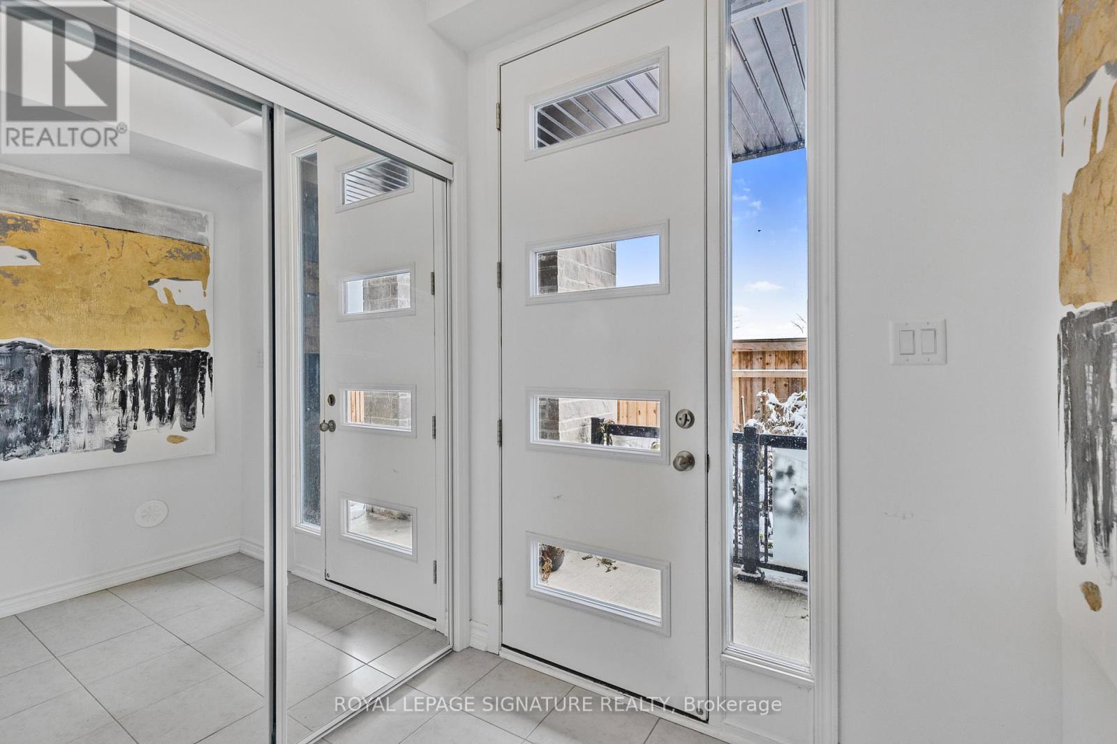 158 Keppel Circle, Brampton, Ontario  L7A 5K7 - Photo 5 - W12532500