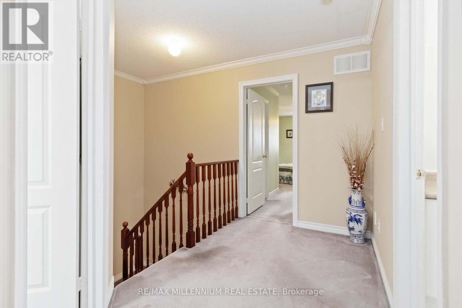 71 Manett Crescent, Brampton, Ontario  L6X 4X5 - Photo 18 - W12532598