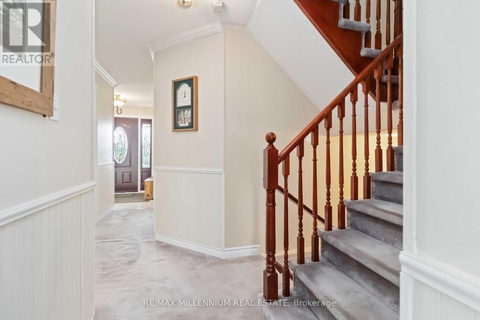 71 Manett Crescent, Brampton, Ontario  L6X 4X5 - Photo 7 - W12532598