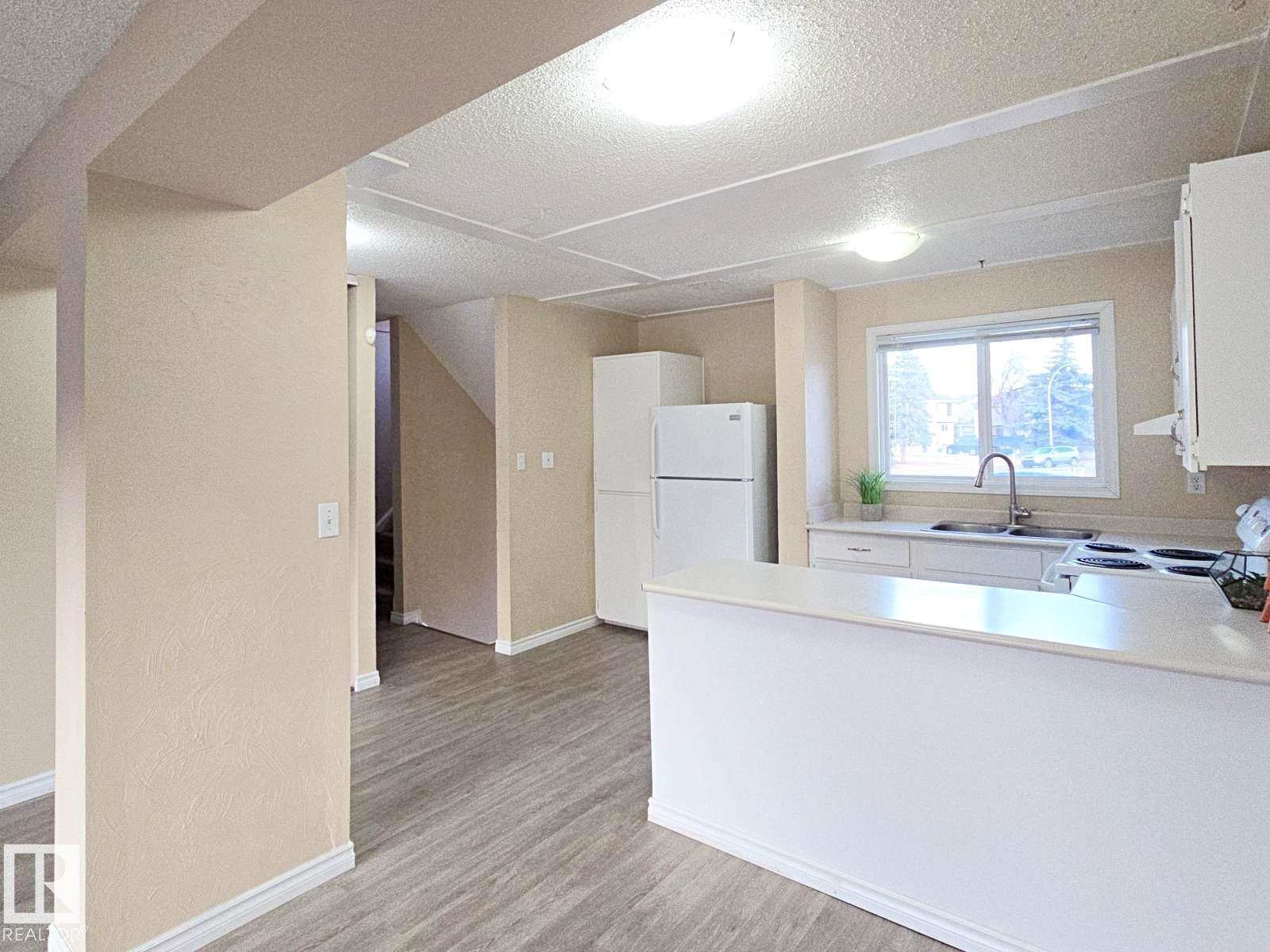 14458 56 St Nw, Edmonton, Alberta  T5A 3R1 - Photo 4 - E4465386