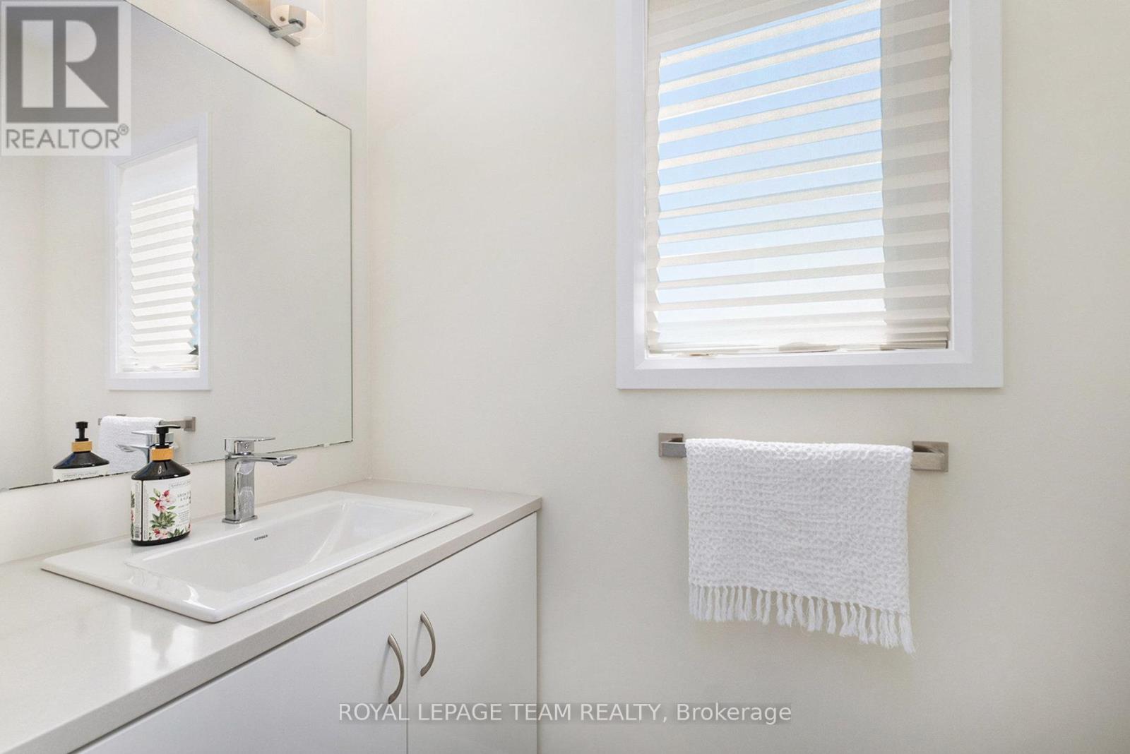 114 Maplestone Drive, North Grenville, Ontario  K0G 1J0 - Photo 10 - X12533638