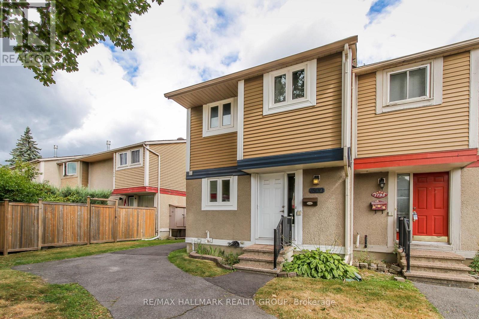 1800 STONEHENGE CRESCENT, Ottawa, Ontario