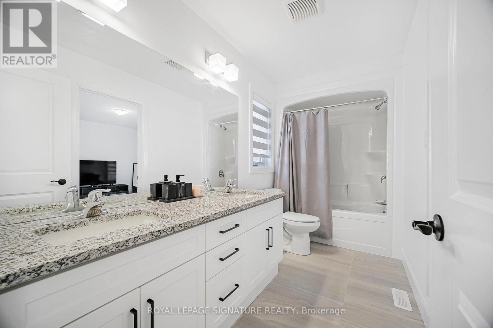 6326 Heathwoods Avenue, London South, Ontario  N6P 0K2 - Photo 24 - X12533368