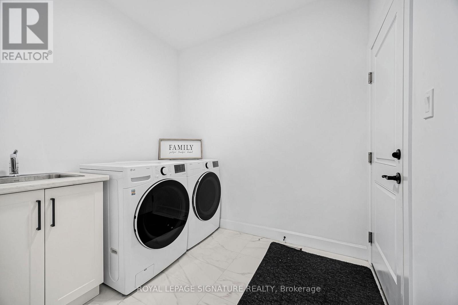 6326 Heathwoods Avenue, London South, Ontario  N6P 0K2 - Photo 5 - X12533368