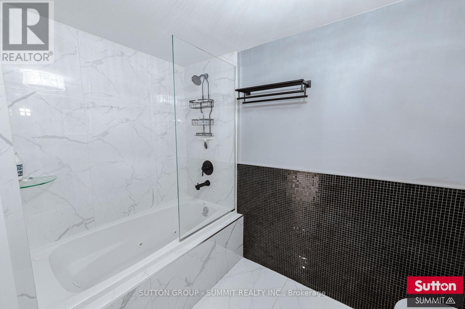 5 Silversmith Court, Guelph, Ontario  N1G 5C1 - Photo 16 - X12533416