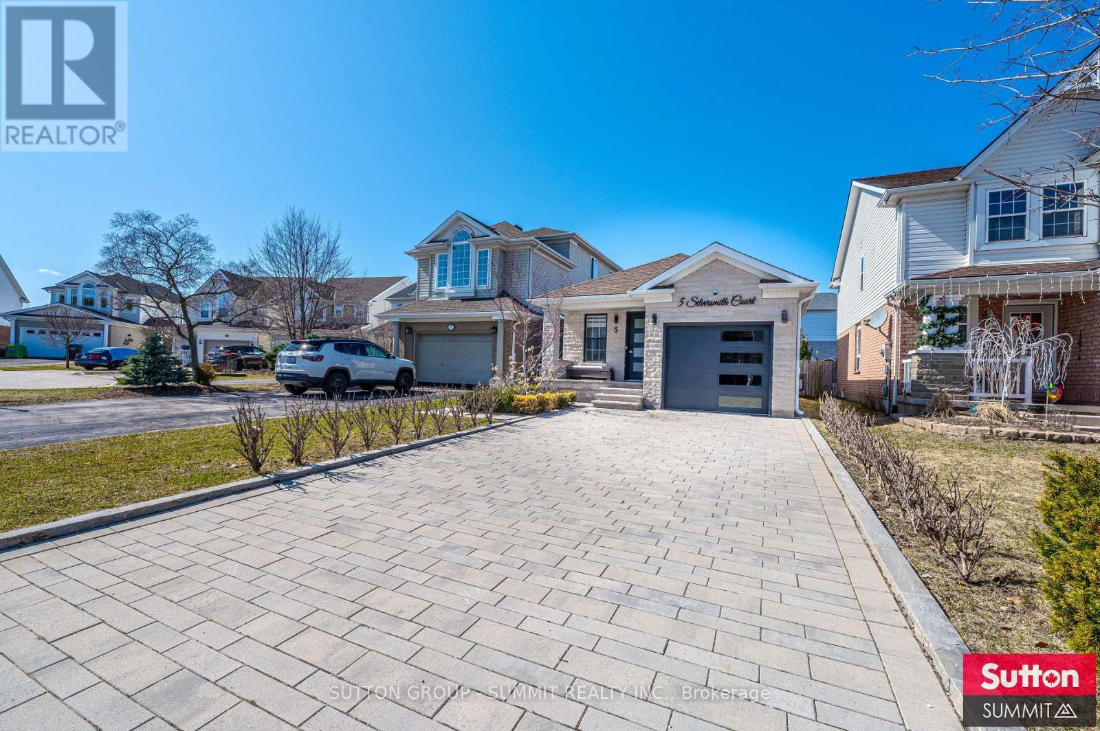 5 Silversmith Court, Guelph, Ontario  N1G 5C1 - Photo 2 - X12533416