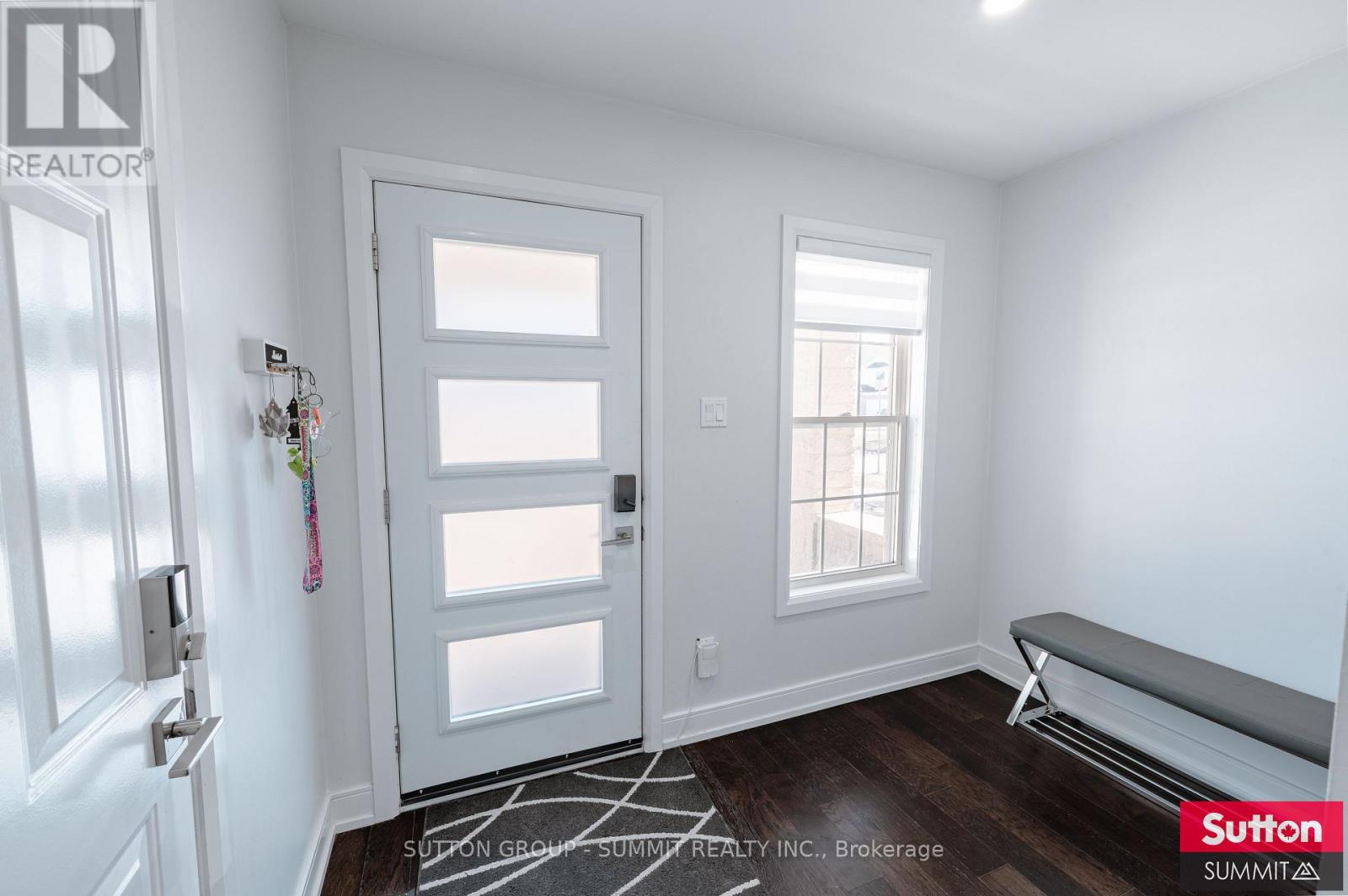 5 Silversmith Court, Guelph, Ontario  N1G 5C1 - Photo 5 - X12533416