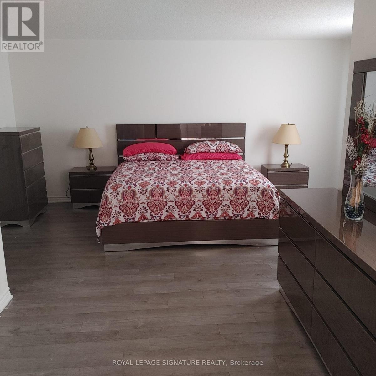 154 Winters Way, Shelburne, Ontario  L9V 3Y1 - Photo 12 - X12533438