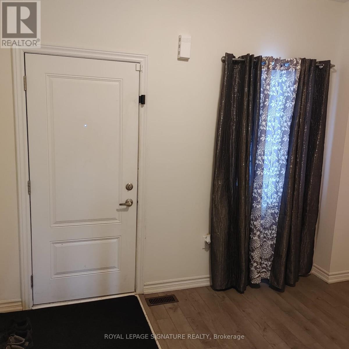 154 Winters Way, Shelburne, Ontario  L9V 3Y1 - Photo 5 - X12533438