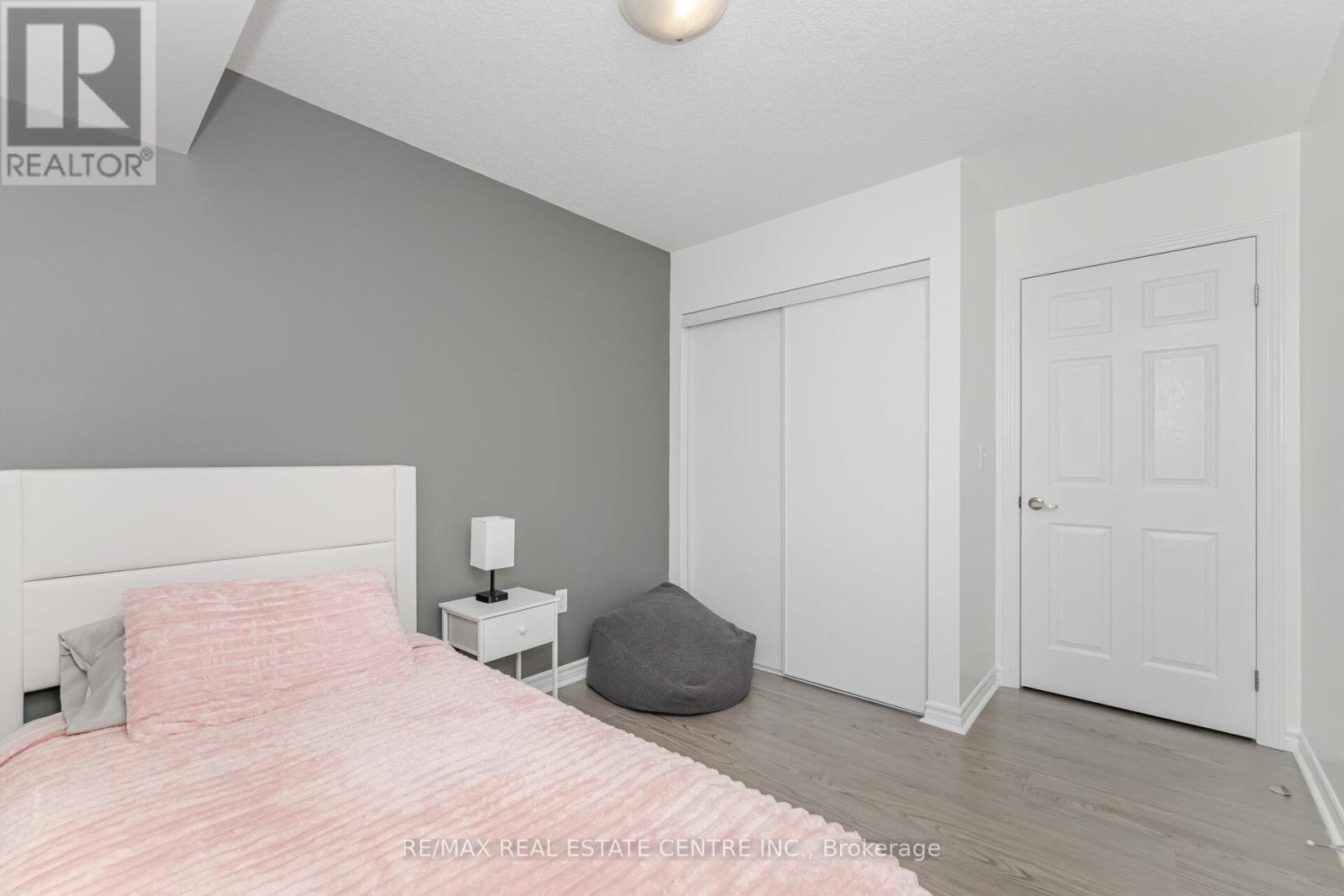 409 - 45 Kingsbury Square, Guelph, Ontario  N1L 1C3 - Photo 18 - X12533442