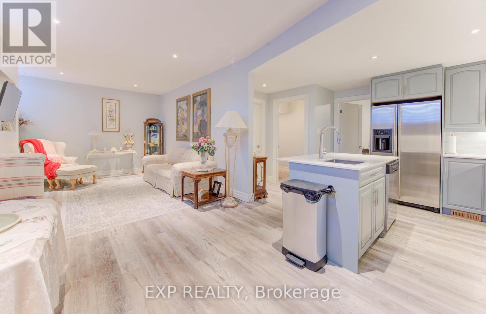 52 Edgehill Drive, Kitchener, Ontario  N2P 2C6 - Photo 32 - X12533452