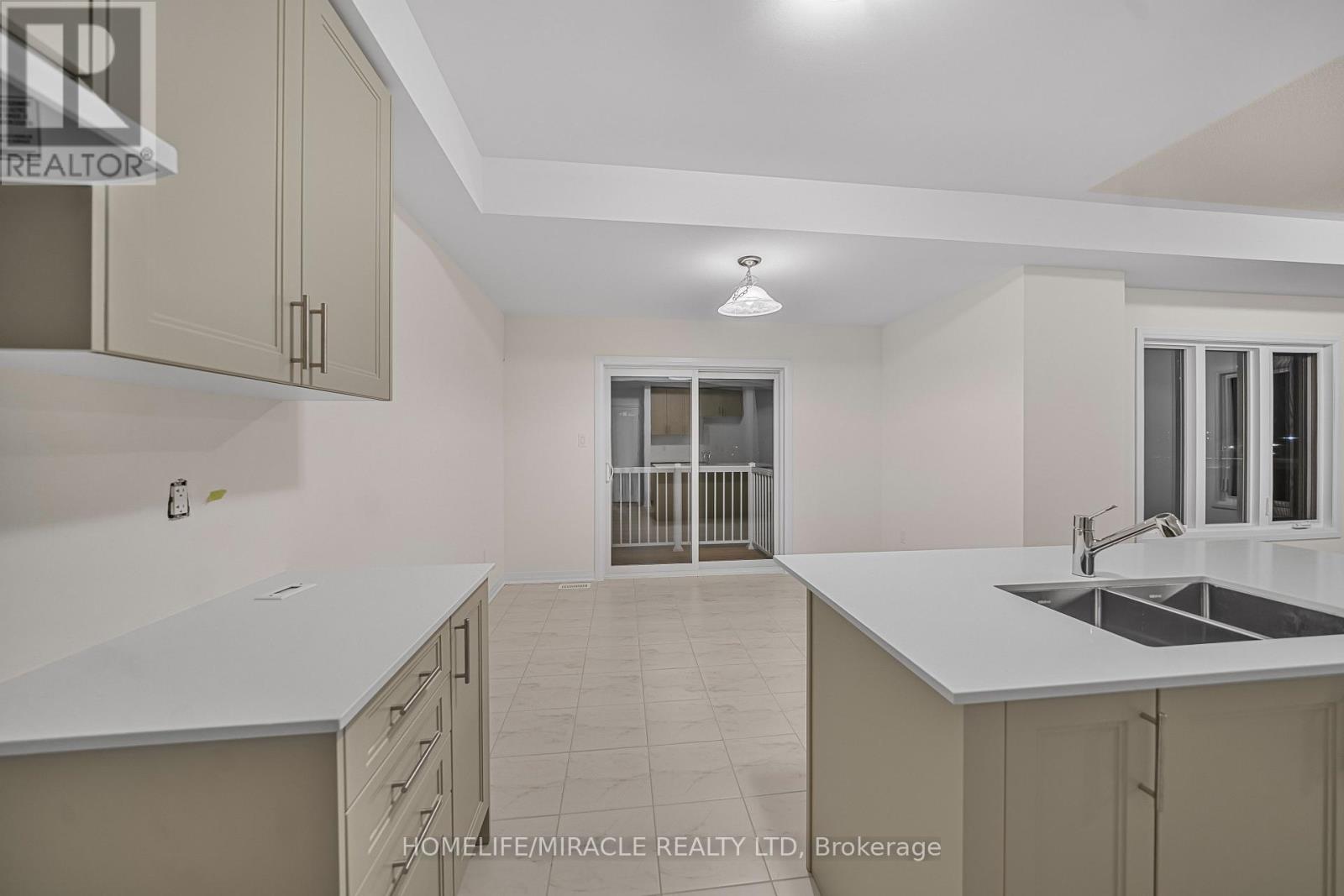 63 Royal Oak Crescent, Loyalist, Ontario  K0H 1G0 - Photo 17 - X12533460