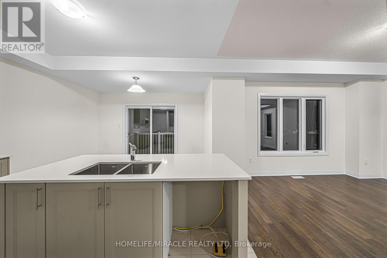 63 Royal Oak Crescent, Loyalist, Ontario  K0H 1G0 - Photo 19 - X12533460