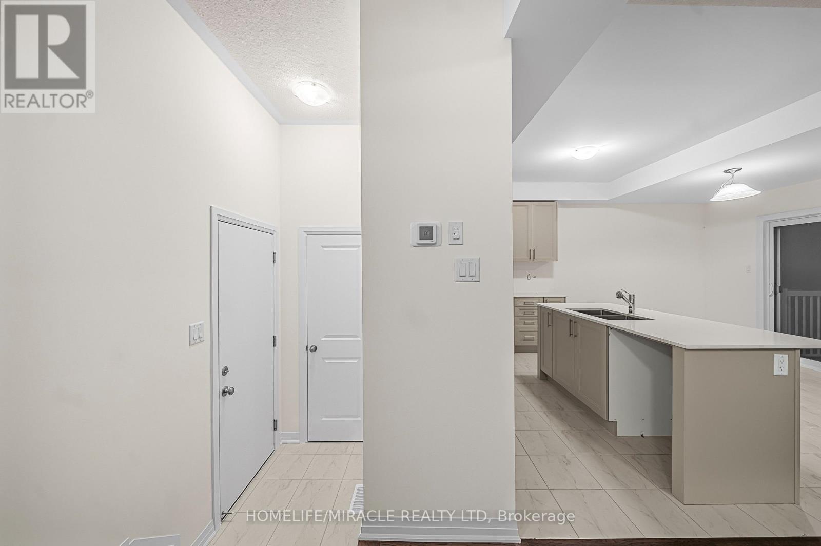 63 Royal Oak Crescent, Loyalist, Ontario  K0H 1G0 - Photo 21 - X12533460