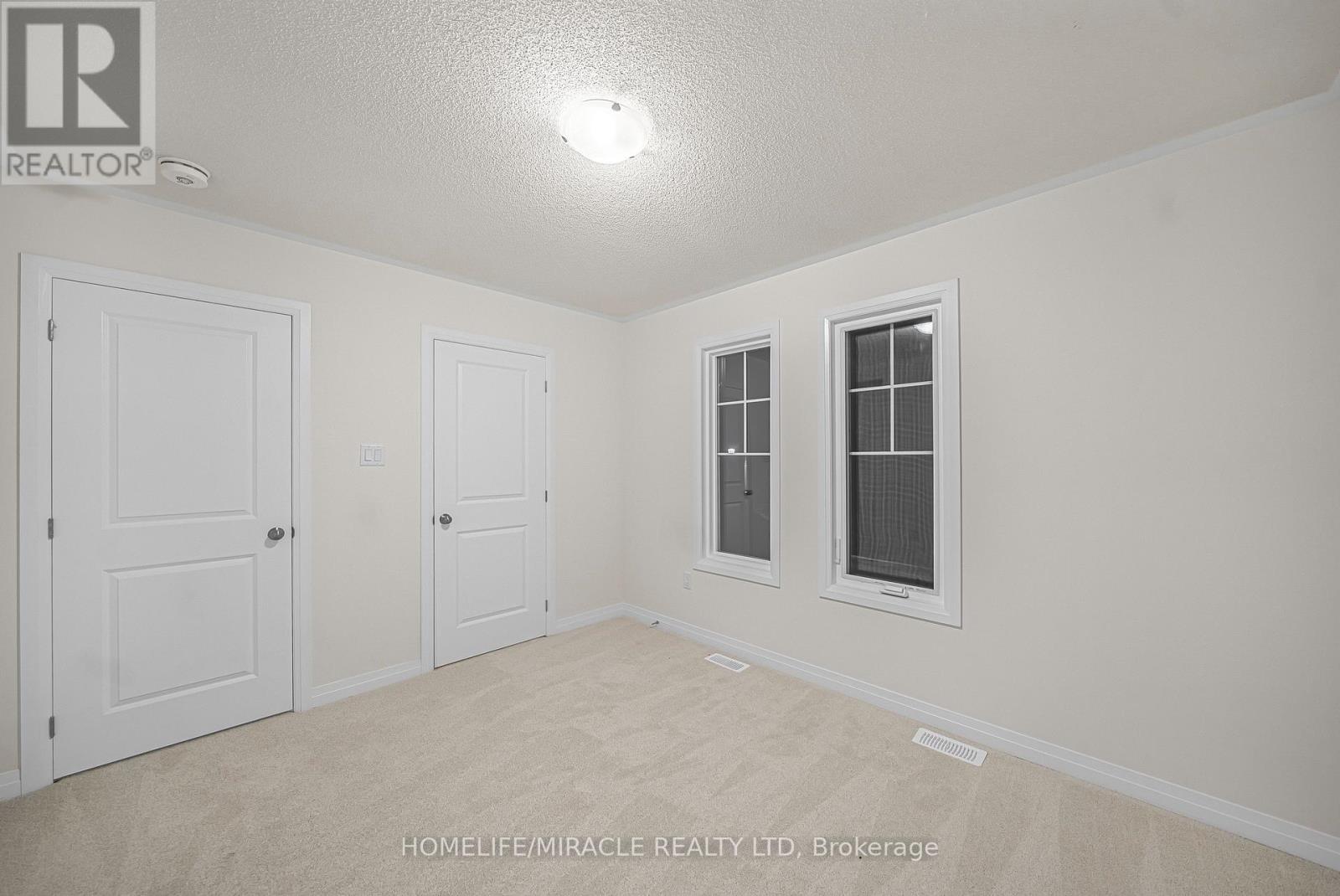 63 Royal Oak Crescent, Loyalist, Ontario  K0H 1G0 - Photo 24 - X12533460